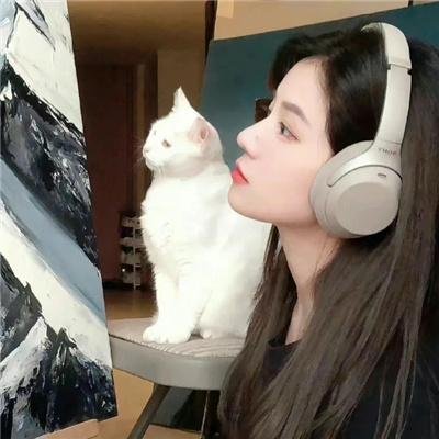 迷雾中的她